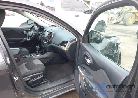 2018 Jeep Cherokee Latitude Fwd z USA, uszkodzony, nr VIN 1C4PJLCB3JD552662